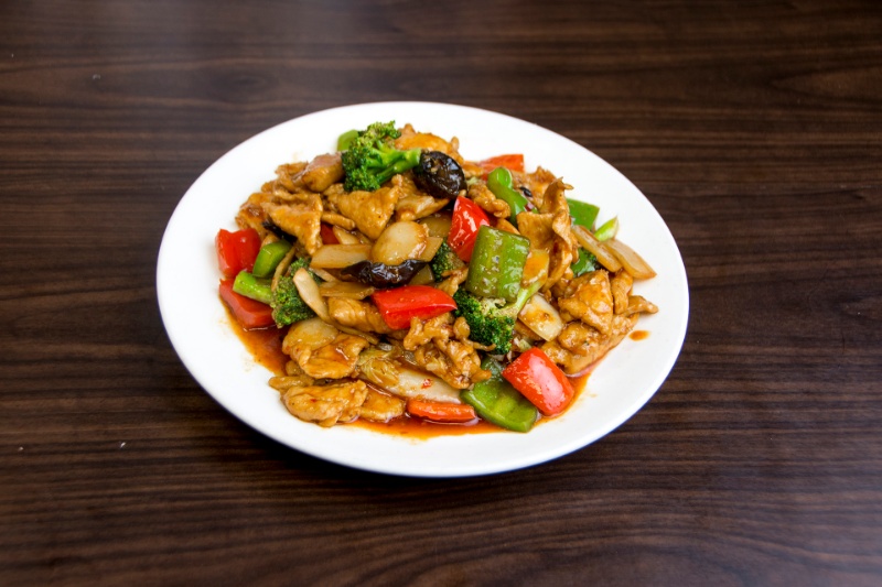 c11. chicken in garlic sauce 鱼香鸡片 <img title='Spicy & Hot' align='absmiddle' src='/css/spicy.png' />